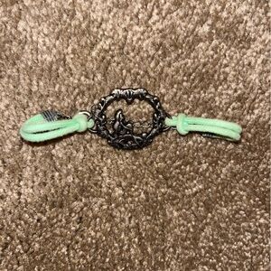 *BRAND NEW/ NEVER USED Disney’s ‘The Little Mermaid’ / Ariel Mint Bracelet